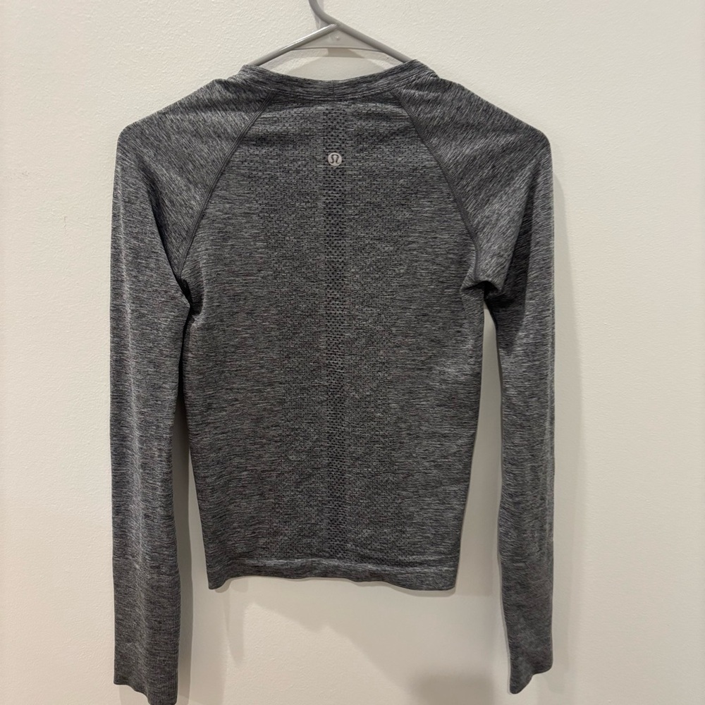Lululemon Swiftly Tech Long Sleeve - Picture 3 of 4